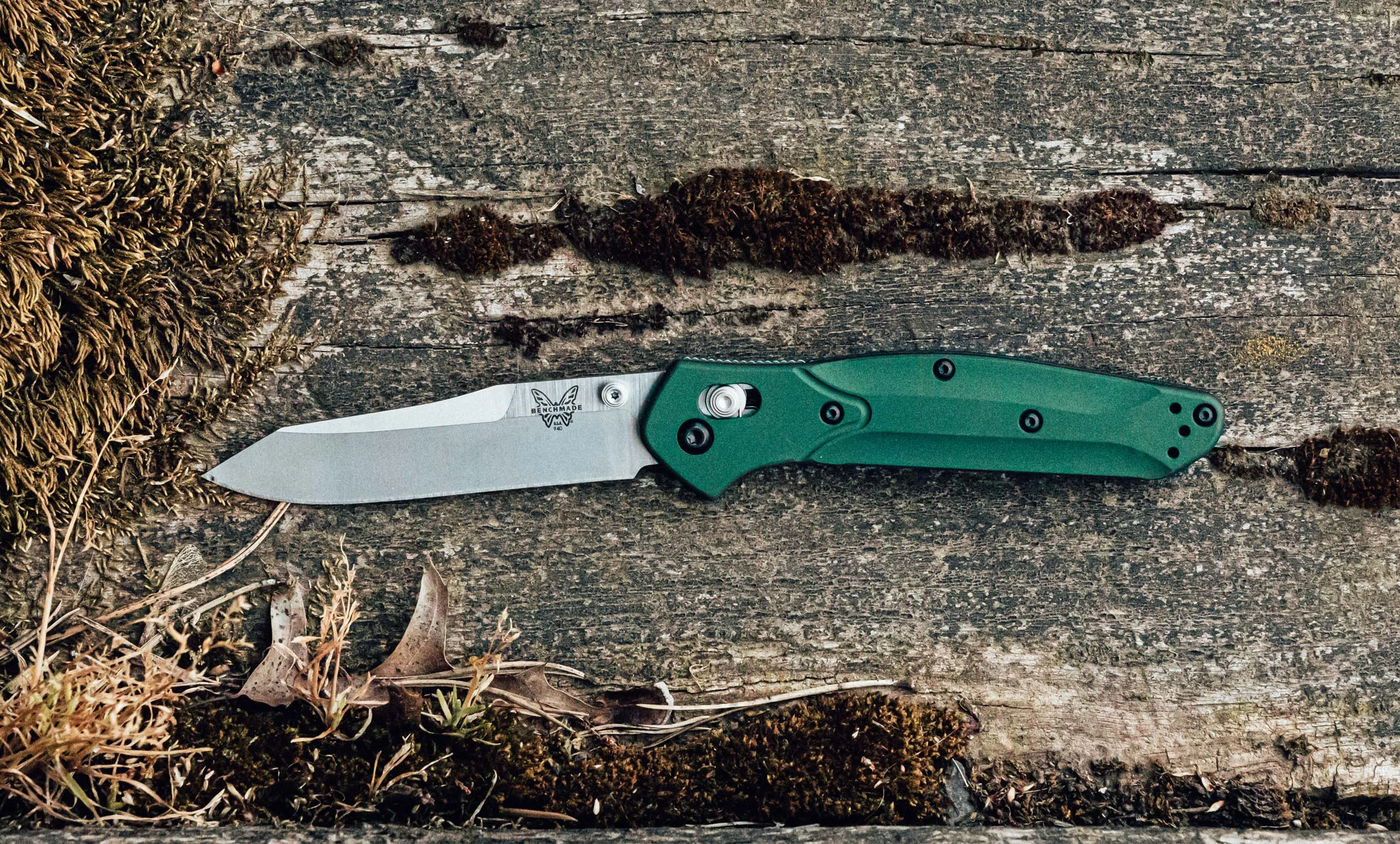 Benchmade 940 Plain Edge 3.4" Green Aluminum Folding Pocket Knife