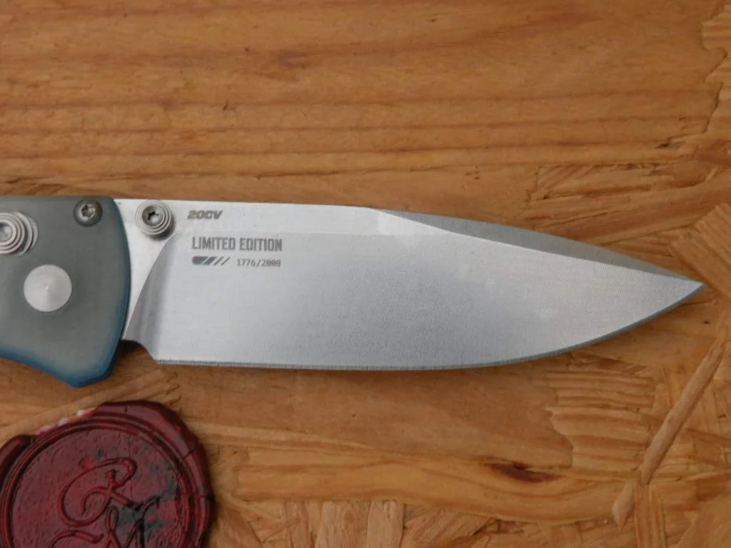 Benchmade Bugout Limited Edition, AXIS, DROP POINT 535-1901 Knife