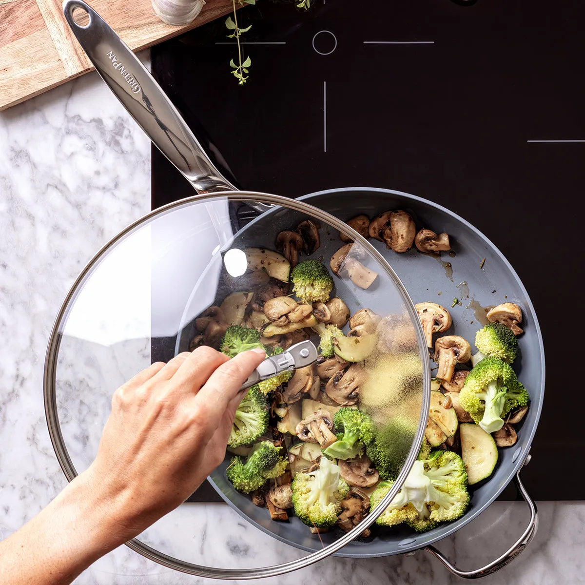 Greenpan - Valencia Pro Nonstick Saute Pan, 4.5 Quart