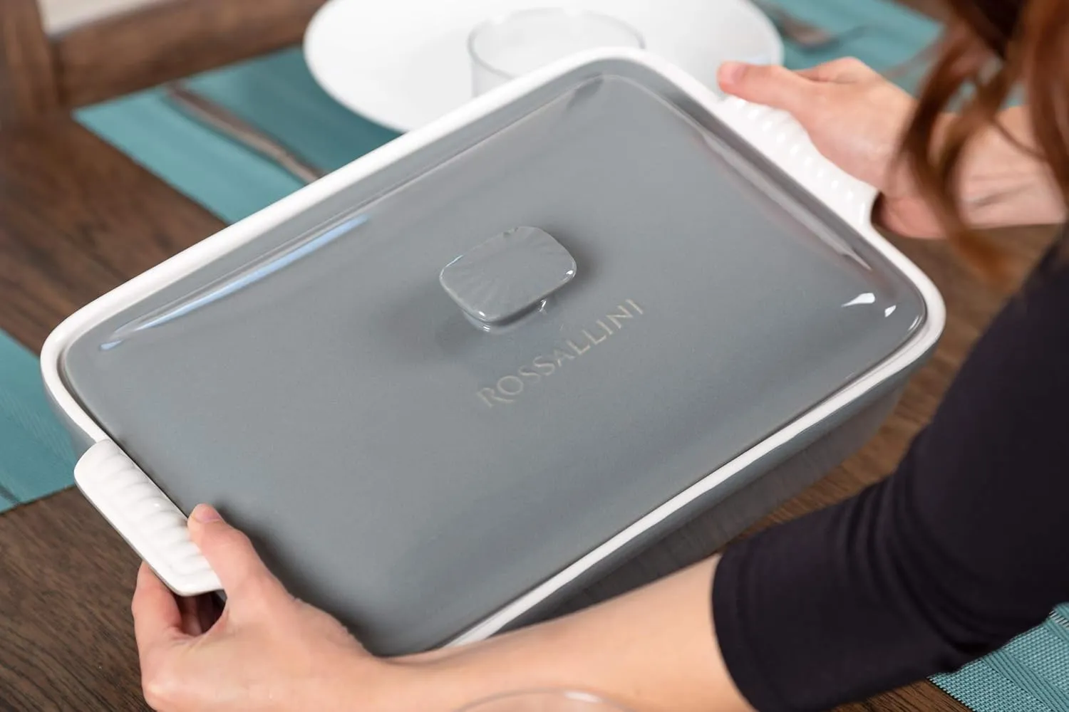 Stoneware Casserole Dish Bakeware Set with Lid, Covered Rectangular Dinnerware, Large 3.2 Quart, 11 by 9 Inch, Grigio [Grey]